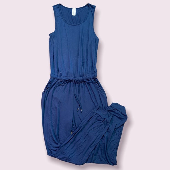 Blue rayon jumpsuit with pockets - Picture 1 of 4